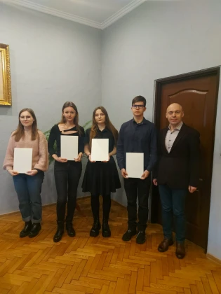 Czwórka uczniów z Mickiewicza zdobyła Stypendium Prezesa Rady Ministrów na rok szkolny 2021/2022