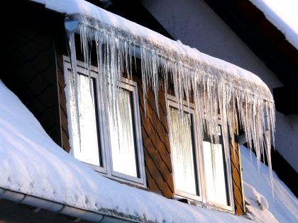Jakie obowiązki zimą ma właściciel lub zarządca budynku?
