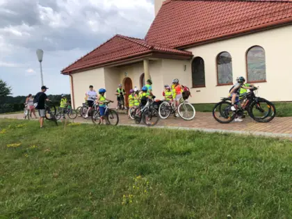 W ramach programu Nasz Powiat-Nasze Pasje Stowarzyszenie na rzecz rozwoju sołectwa Dyrdy-Sośnica zorganizowało wycieczkę rowerową