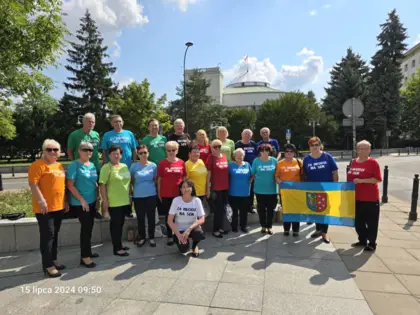 Obrady IX sesji Obywatelskiego Parlamentu Seniorów uświetnił lubliniecki zespół „Za młodzi na sen”